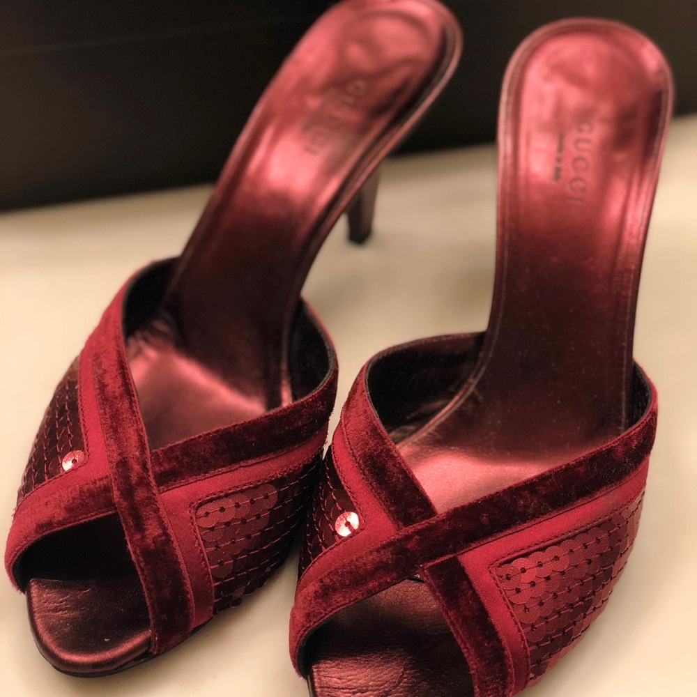 Gucci Burgundy Sequin Velvet Mule Slide