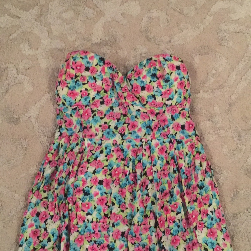 High-low strapless dress