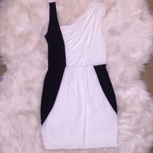 ‼️Super cute women's black and white dress‼️