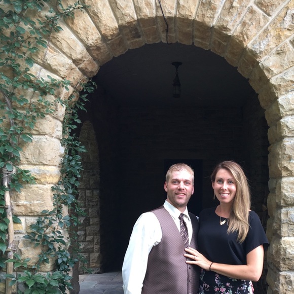 Meet your Posher, Erin - Picture 1 of 1