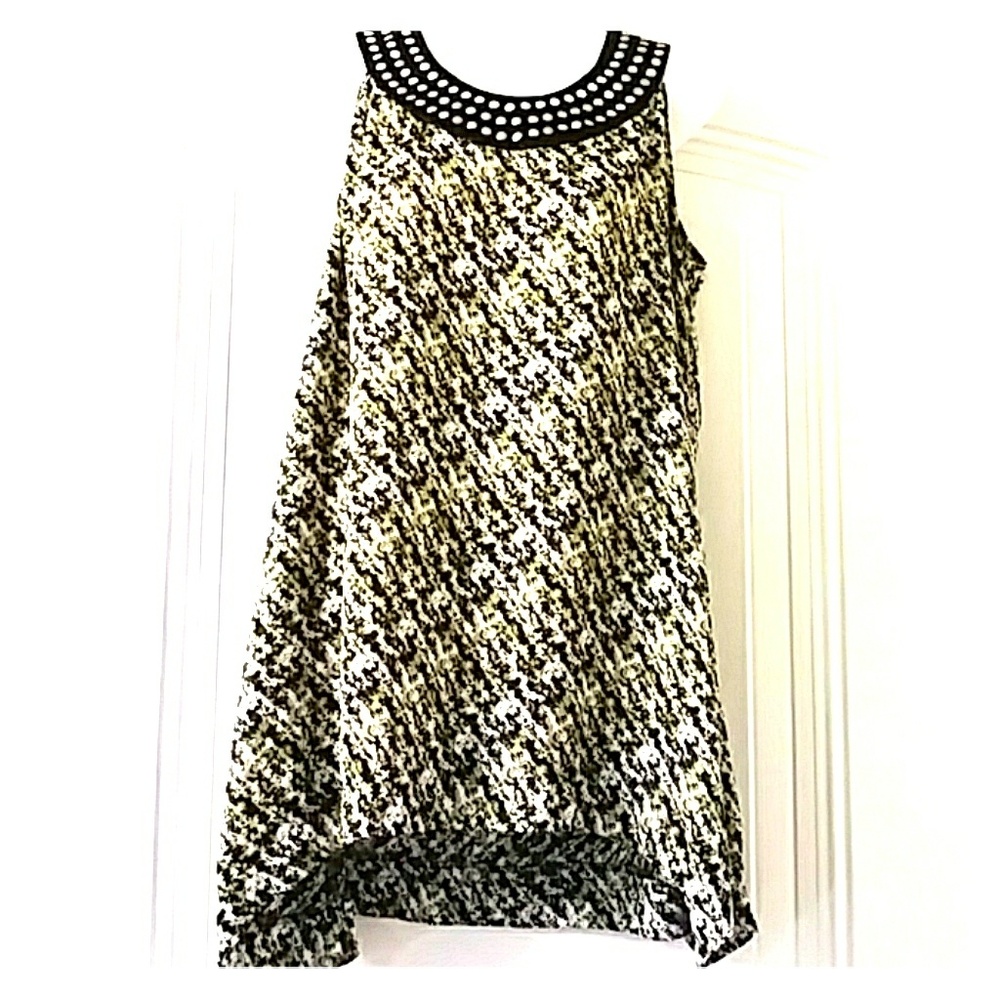 WOMENS TOP SIZE M