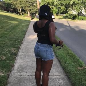 Meet your Posher, Shainahyla