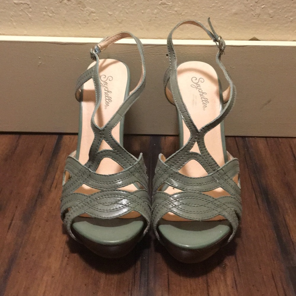 Seychelles sea foam green strappy sandal wedges