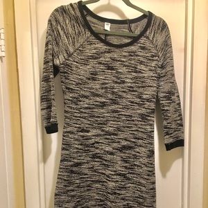 Old navy black & white dress
