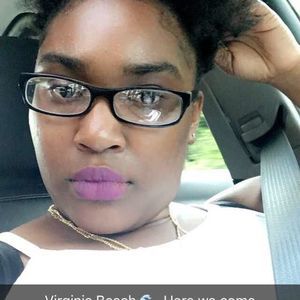 Meet your Posher, Ayana