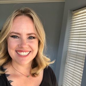 Meet your Posher, Carrie