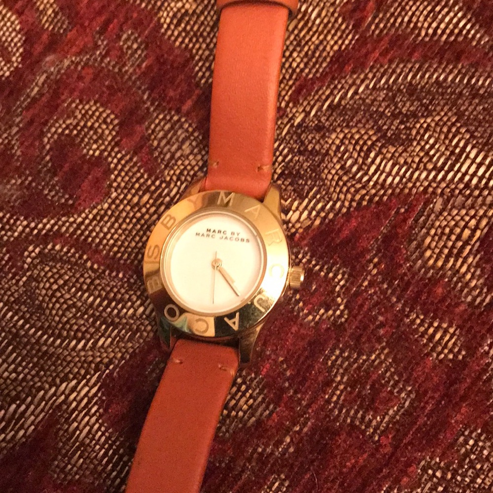 Marc Jacobs Watch Authentic - Picture 2 of 3