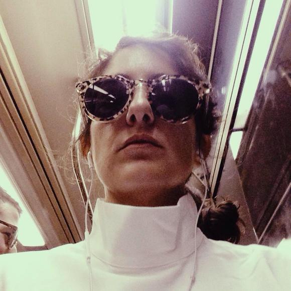 Meet your Posher, Adi - Picture 1 of 1