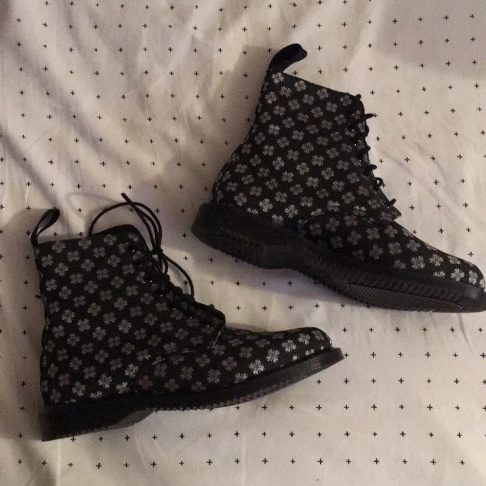 Printed Doc Martens👽
