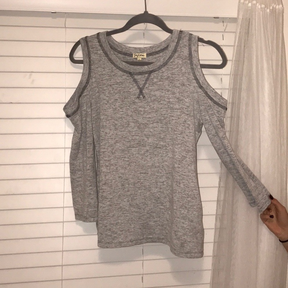 OFF SHOULDER LILY WHITE LONG SLEEVE