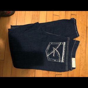 Womens Capri size 22