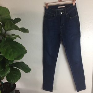 Dark wash high waisted skinny Levi's