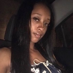 Meet your Posher, Shawnea