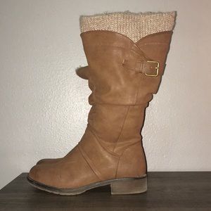 Size 9.5 in women’s boots