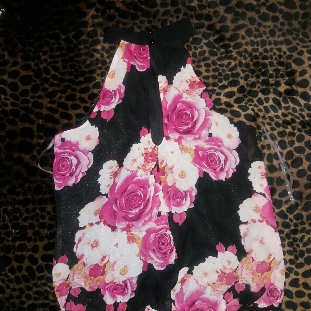 IZ Byer halter top