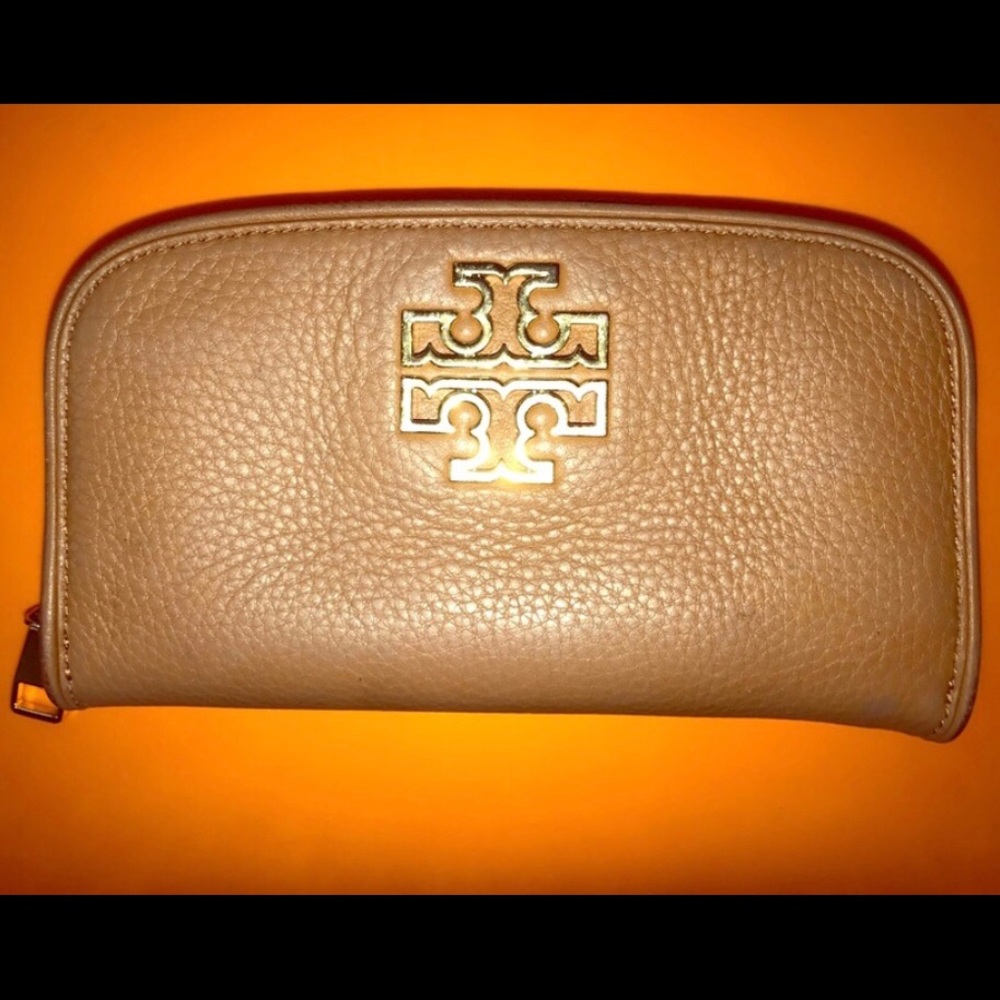 Tory Burch wallet