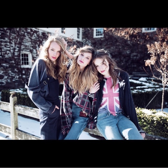 Wildfox NWT Wht Label Lennon Plaid Holiday Sweater - Picture 3 of 7