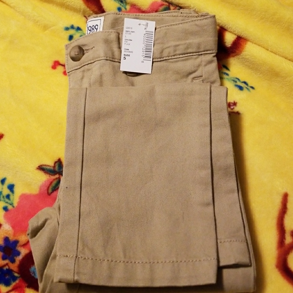 NWT Children's Place chinos size 5