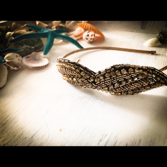 Beautiful Beaded headband - Picture 2 of 8