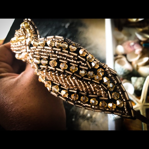 Beautiful Beaded headband - Picture 3 of 8