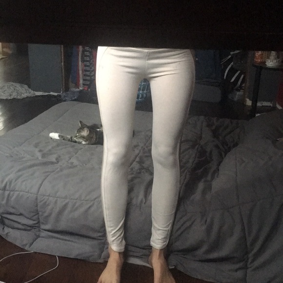 CLOSET CLOSING - Picture 4 of 5