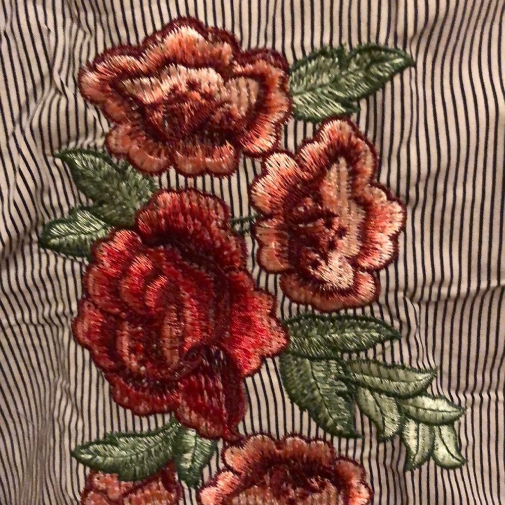 NWT Velzera Embroidered Shirt / Top