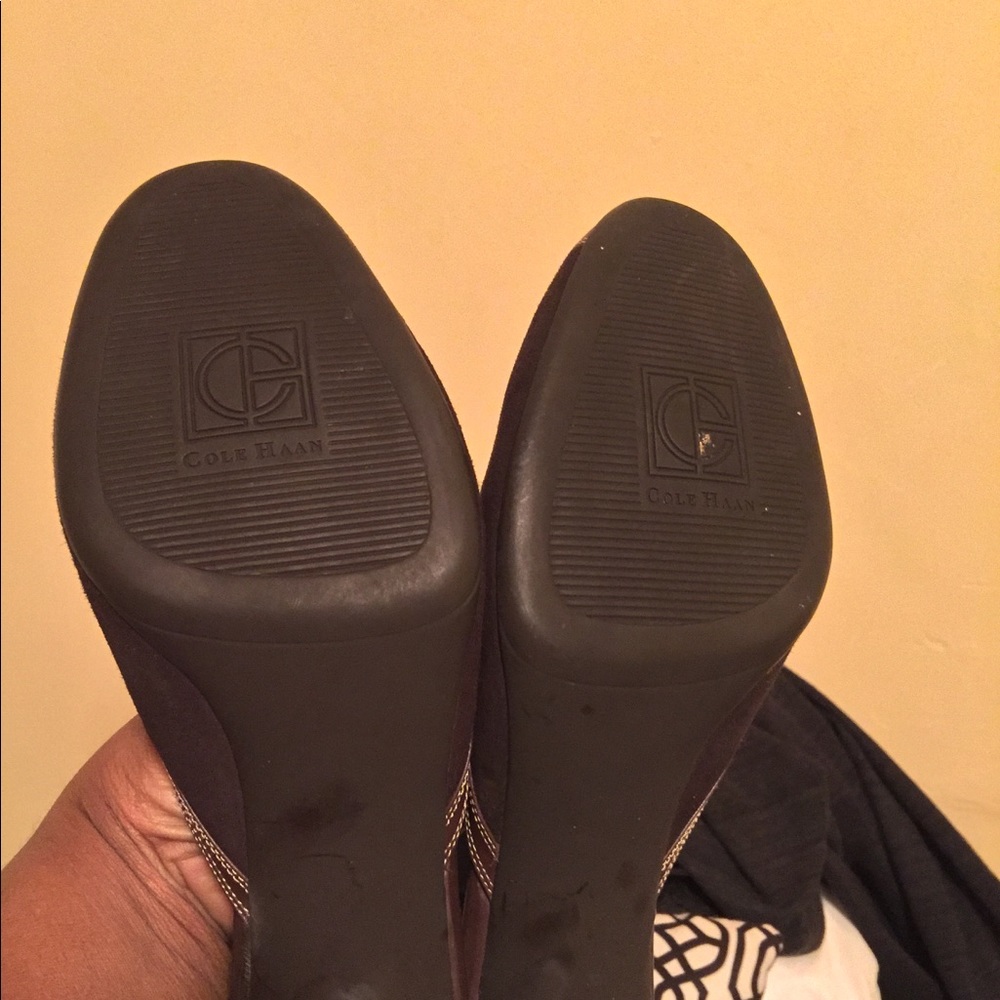 Shoes - Picture 2 of 4