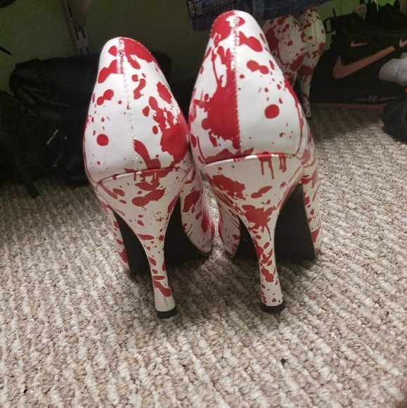 Blood Splatter Zombie Pumps. - Picture 2 of 2