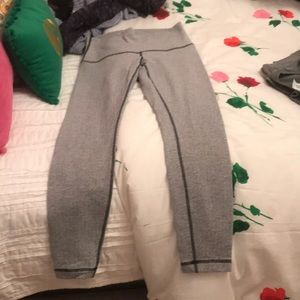 Light gray Lululemon leggings