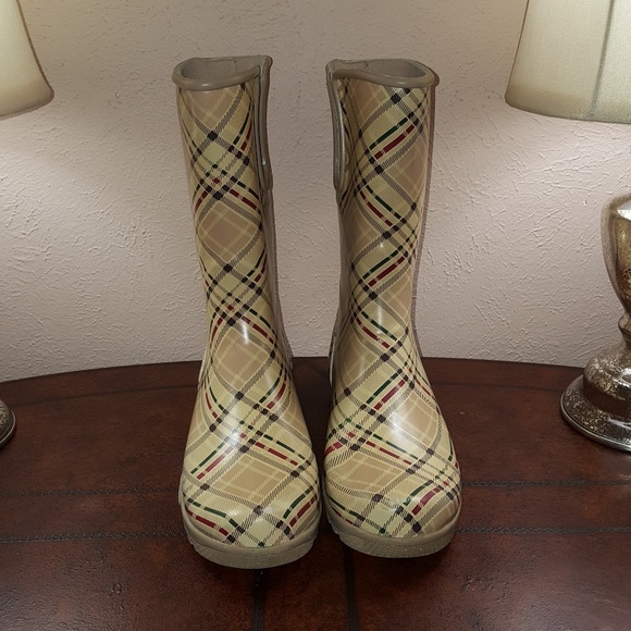 Sperry Shoes - Sperry rain boots size 9