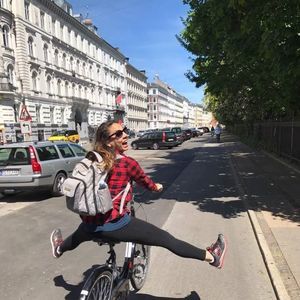 Meet your Posher, Vanessa