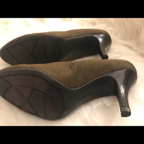 Brownish-green Comfortable Shoe Size 8 - Picture 4 of 8