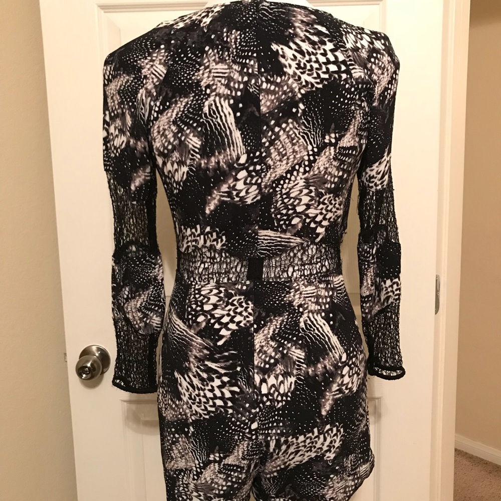 Mesh cut out romper - Picture 3 of 3