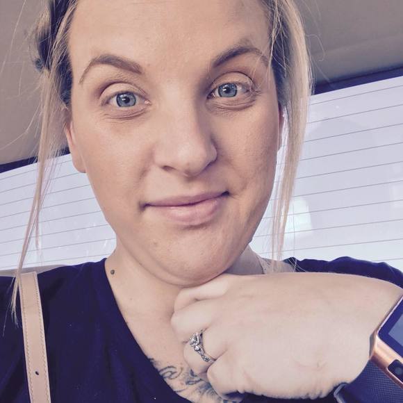 Meet your Posher, Christina - Picture 1 of 1