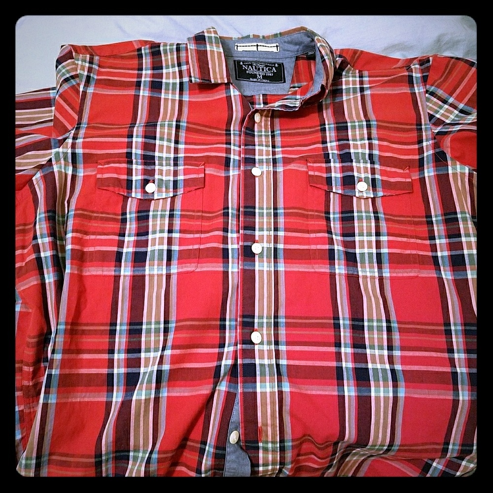 Nautical short sleeve plaid button down short