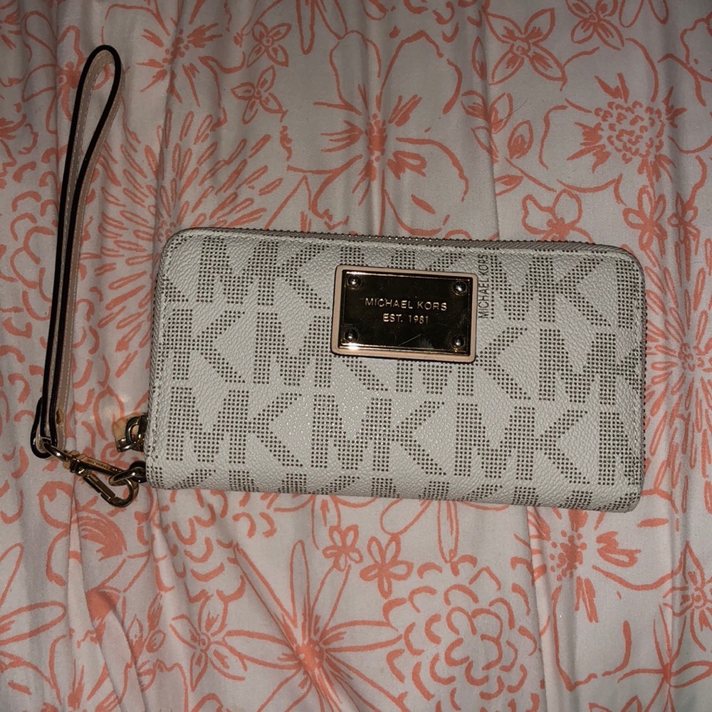 Micheal Kors wallet