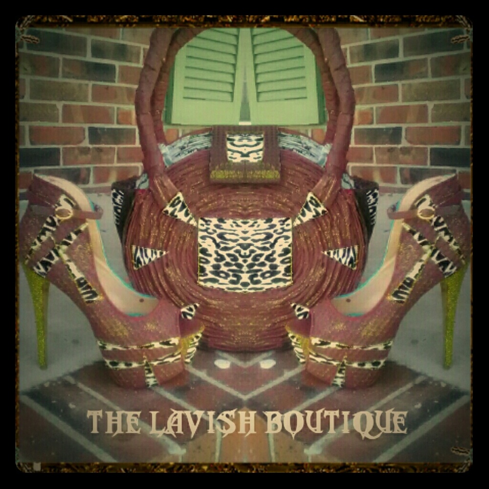 Hand made newspaper purse and shoes