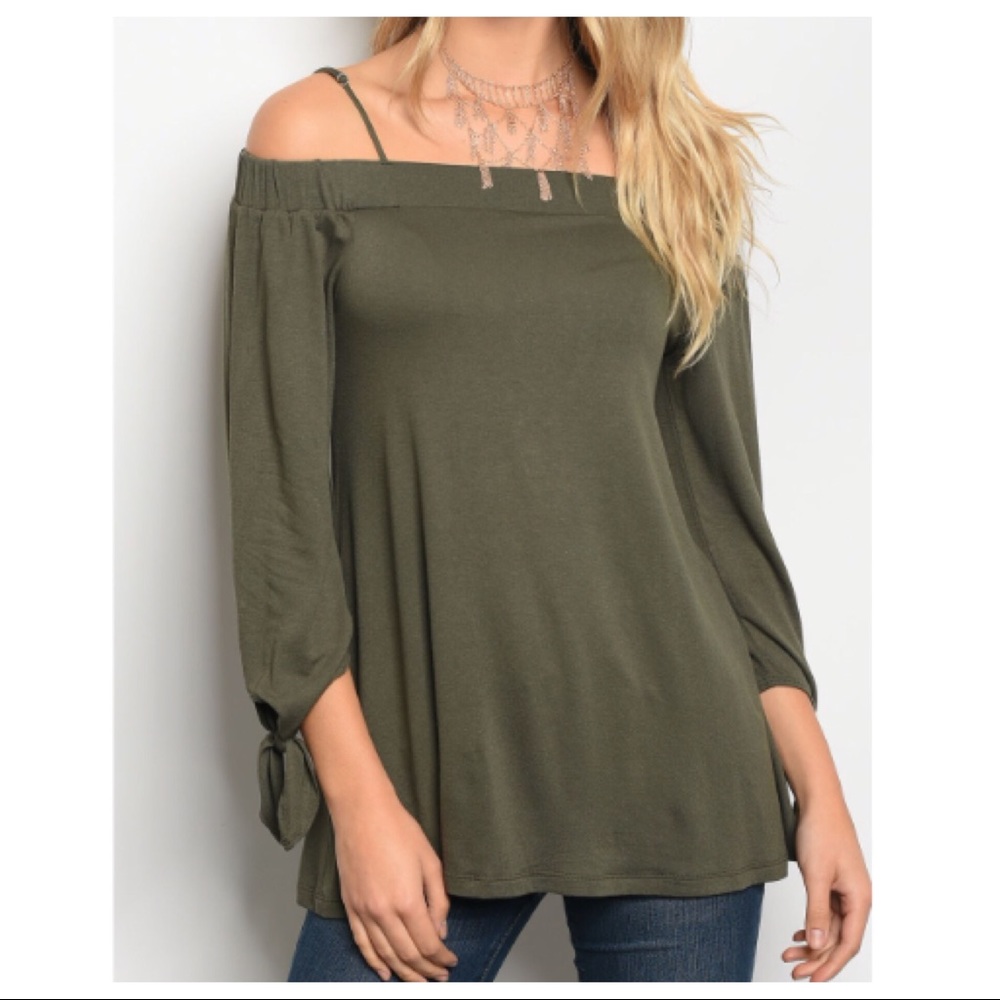 Last 1! 🌟Olive Off-Shoulder Top - Picture 2 of 2