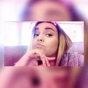 Meet your Posher, Esther