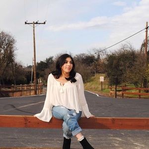 Meet your Posher, Isela