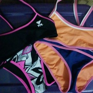 Reversible sport swimsuits