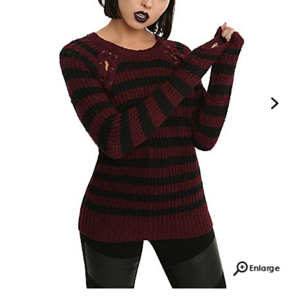 *NWOT* Hot Topic striped sweater