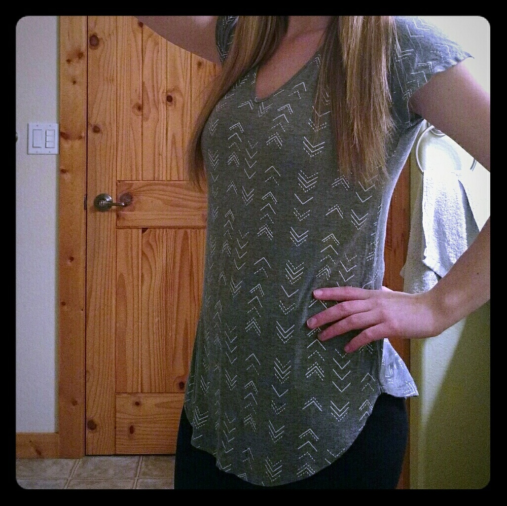 Gray T shirt
