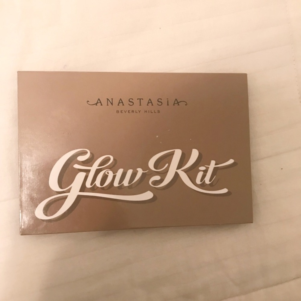 [Anastasia Beverly Hills] Ultimate Glow Kit