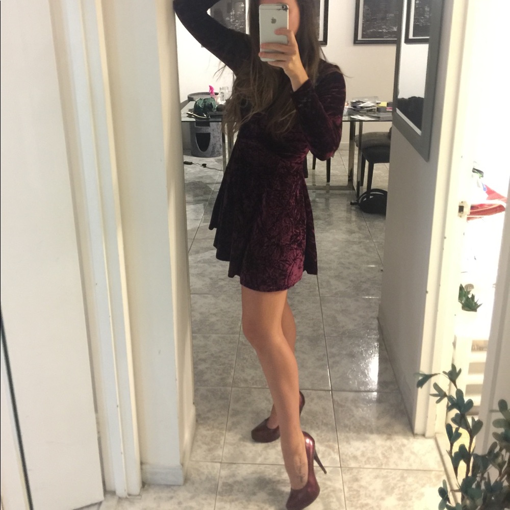 Gorgeous Winter Velvet Dress 😱