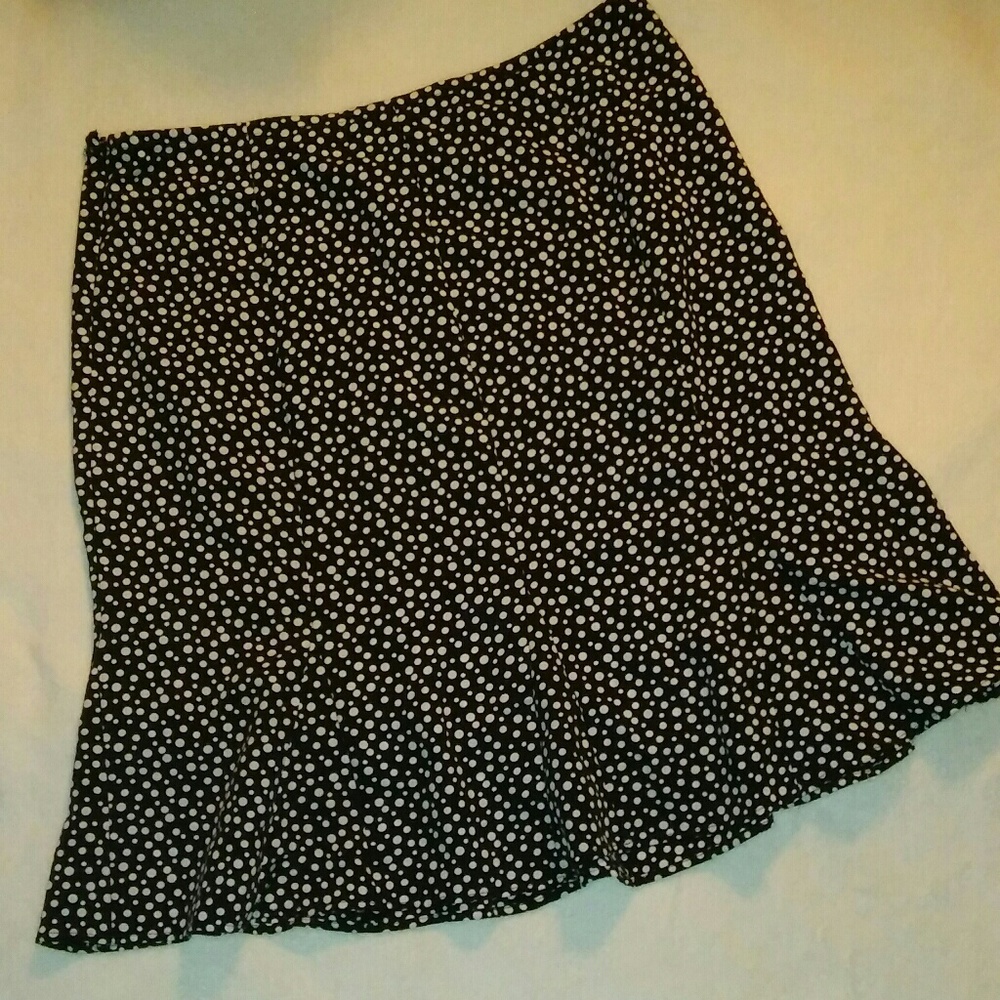 Black and white polka dots skirt