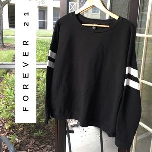 💕 SALE 2 for $10!!! Forever 21 “00” Sweater 🍂