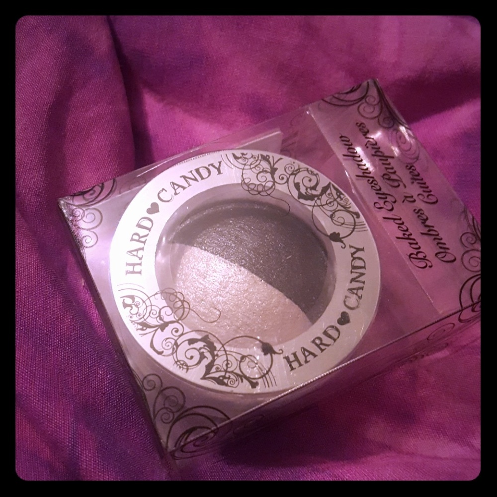 NWOT Night and day eyeshadow
