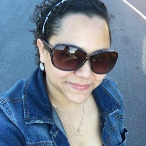 Meet your Posher, Cinthia