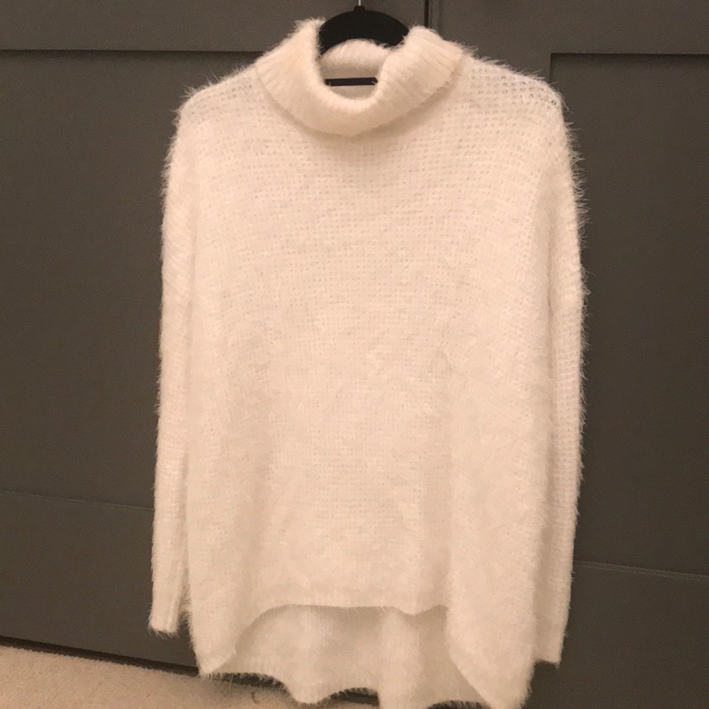 MINKPINK White Tunic Sweater